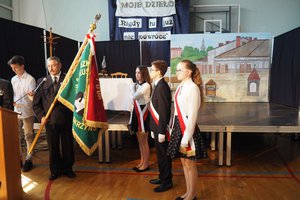 uroczyste-nadanie-sztandaru-szkole-podstawowej-im-tadeusza-marii-kantora-w-wielopolu-skrzynskim - 20180406_0018.jpg