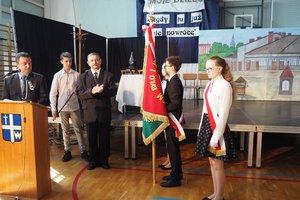 uroczyste-nadanie-sztandaru-szkole-podstawowej-im-tadeusza-marii-kantora-w-wielopolu-skrzynskim - 20180406_0021.jpg