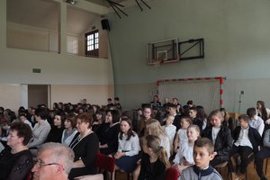 uroczyste-nadanie-sztandaru-szkole-podstawowej-im-tadeusza-marii-kantora-w-wielopolu-skrzynskim - 20180406_0038.jpg