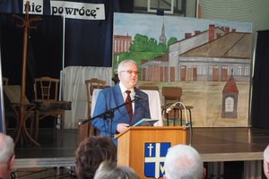 uroczyste-nadanie-sztandaru-szkole-podstawowej-im-tadeusza-marii-kantora-w-wielopolu-skrzynskim - 20180406_0041.jpg