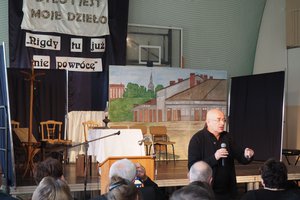 uroczyste-nadanie-sztandaru-szkole-podstawowej-im-tadeusza-marii-kantora-w-wielopolu-skrzynskim - 20180406_0044.jpg