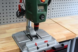 „Wyposażenie łazienek i pracowni ogrodniczo-technicznej” - wiertarka.jpg