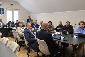 XV Sesja Rady Gminy w Wielopolu Skrzyńskim - img_1915.jpg