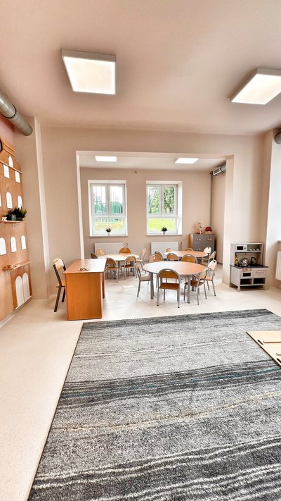 „Wykonanie prac remontowych w Szkole Podstawowej im. Sybiraków w Nawsiu”.