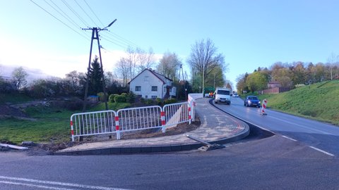 Budowa chodnika wraz oświetleniem ulicznym przy tzw. "Sikorniku" m. Wielopole Skrzyńskie