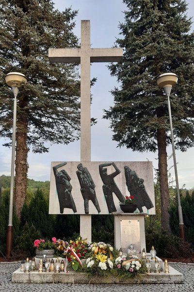 65. Rocznica Pożaru Baraku Szkolnego w Wielopolu Skrzyńskim