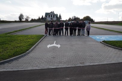 Budowa parkingu dla samochodów osobowych wraz z infrastrukturą techniczną na działkach w m. Wielopole Skrzyńskie.