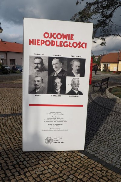 Wystawa plenerowa „Ojcowie Niepodległości”