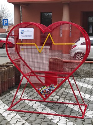 Pojemnik na nakrętki w Gminie Wielopole Skrzyńskie