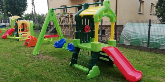 Urządzenie placu zabaw dla Gminnego Żłobka „Maluszek” powstałego w ramach środków Unii Europejskiej