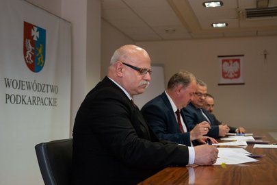 Podpisanie umów na dofinansowanie remontów dróg dojazdowych do gruntów rolnych