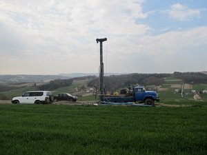 Wykonanie otworów poszukiwawczych za wodą w miejscowościach Broniszów i Glinik