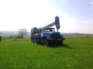 Wykonanie otworu poszukiwawczego za wodą w miejscowości Glinik