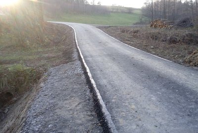 Przebudowa drogi gminnej Brzeziny - Baj w km 0+400 - 2+300