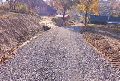 „Modernizacja dróg wewnętrznych Nawsie k. Potwora oraz Nawsie na Bykowskich”