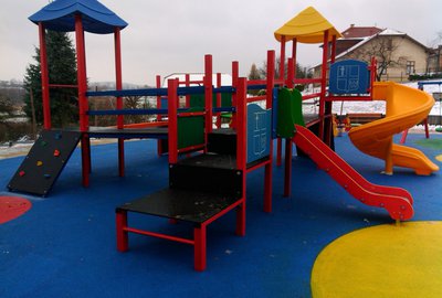 Budowa placu zabaw dla Samorządowego Przedszkola Krasnala Hałabały w Wielopolu Skrzyńskim