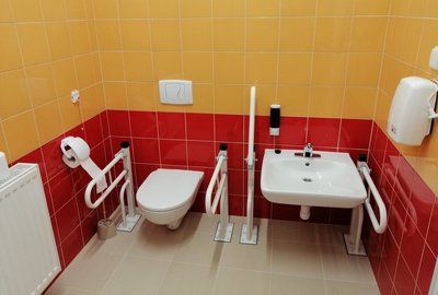 Likwidacja barier architektonicznych w budynku Samorządowego Przedszkola Krasnala Hałabały w Wielopolu Skrzyńskim