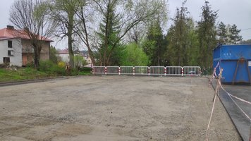 Budowa parkingu w Wielopolu Skrzyńskim koło kościoła