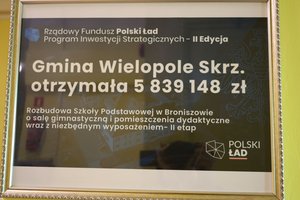 Szkoła w Broniszowie - img_3323.jpg