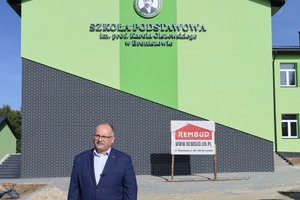 Szkoła w Broniszowie - img_3394.jpg